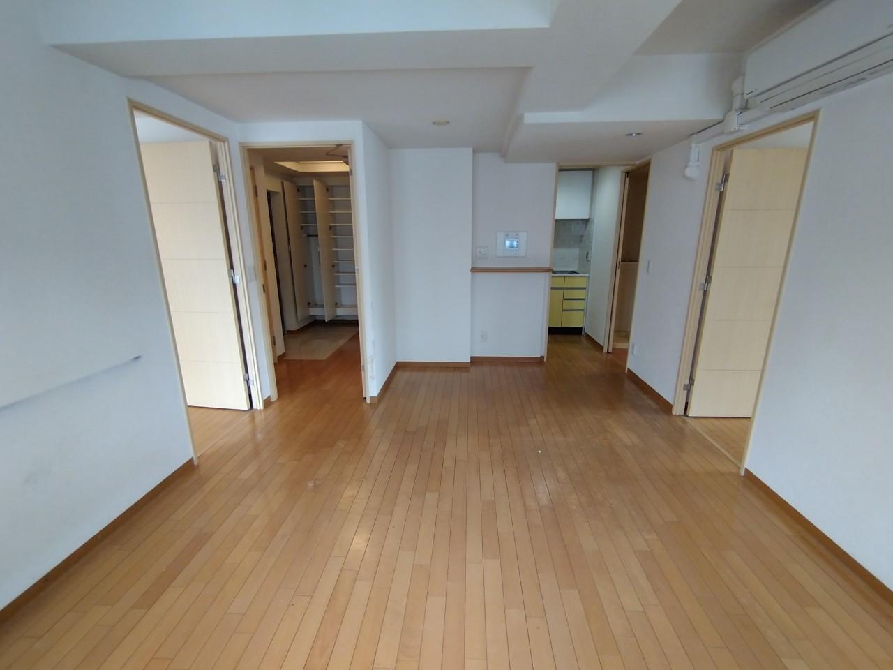 エスリード西本町の居間写真