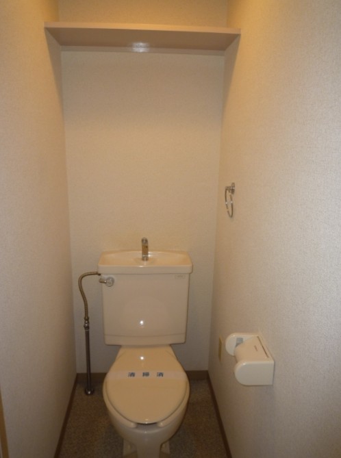 ＪＲ横浜線 長津田駅 徒歩5分 4階建 築36年のトイレ写真
