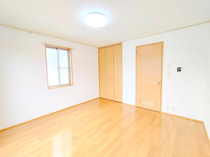 居室・リビング　角部屋二面採光