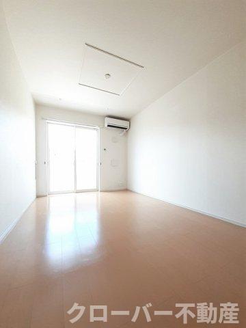 ＪＲ予讃線 詫間駅 徒歩44分 2階建 築14年の居間写真
