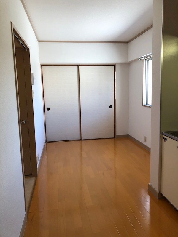 エクセレント野間の居間写真