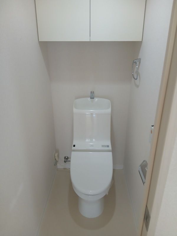 エステムコート神戸三宮プライムのトイレ写真