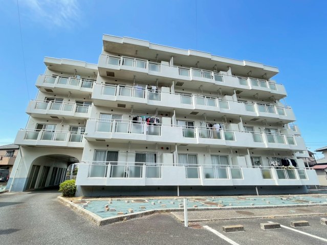 ＪＲ総武線 千葉駅 バス乗車時間：6分 最寄りバス停で下車 徒歩5分 築30年