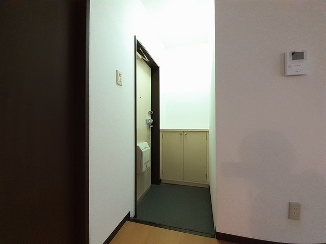 玄関　収納もある玄関です