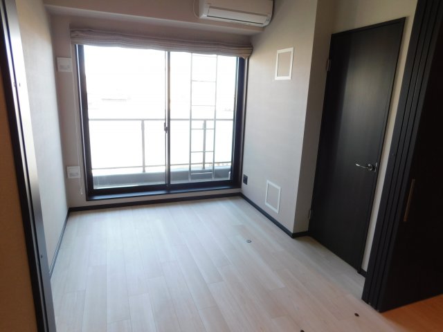 その他部屋・スペース　落ち着いて過ごせるお部屋なので、寝室にいかがでしょうか