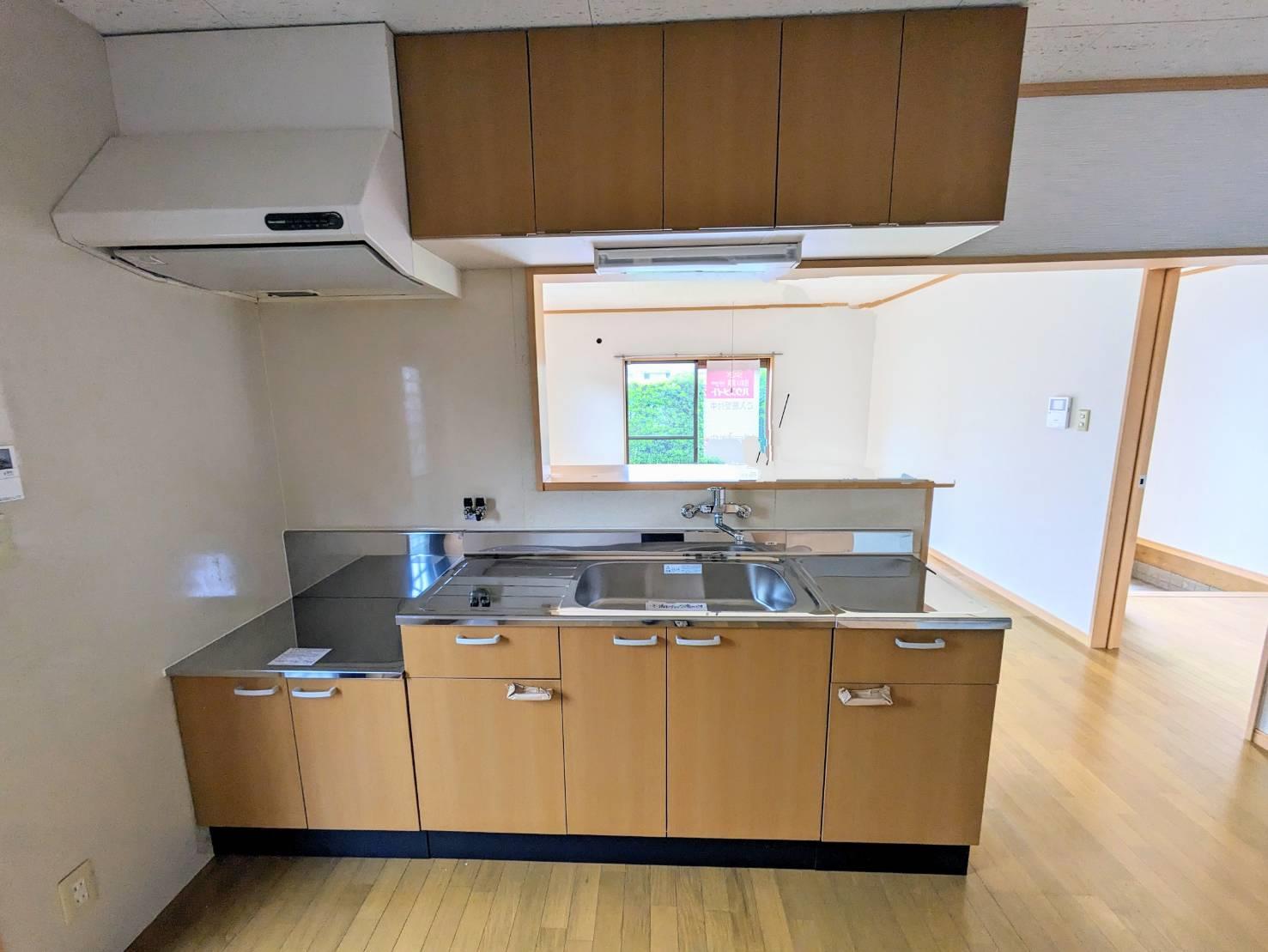 九州新幹線 川内駅 1階建 築21年のキッチン写真
