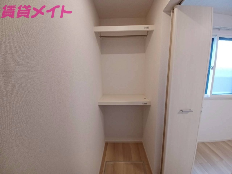 収納　同型タイプ画像