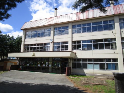 小学校　西小学校（小学校）まで236m