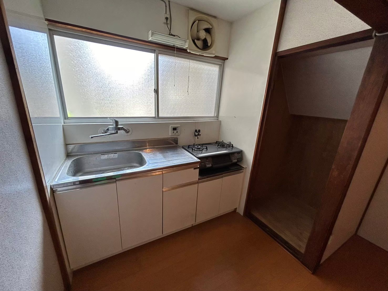 石川貸家のキッチン写真