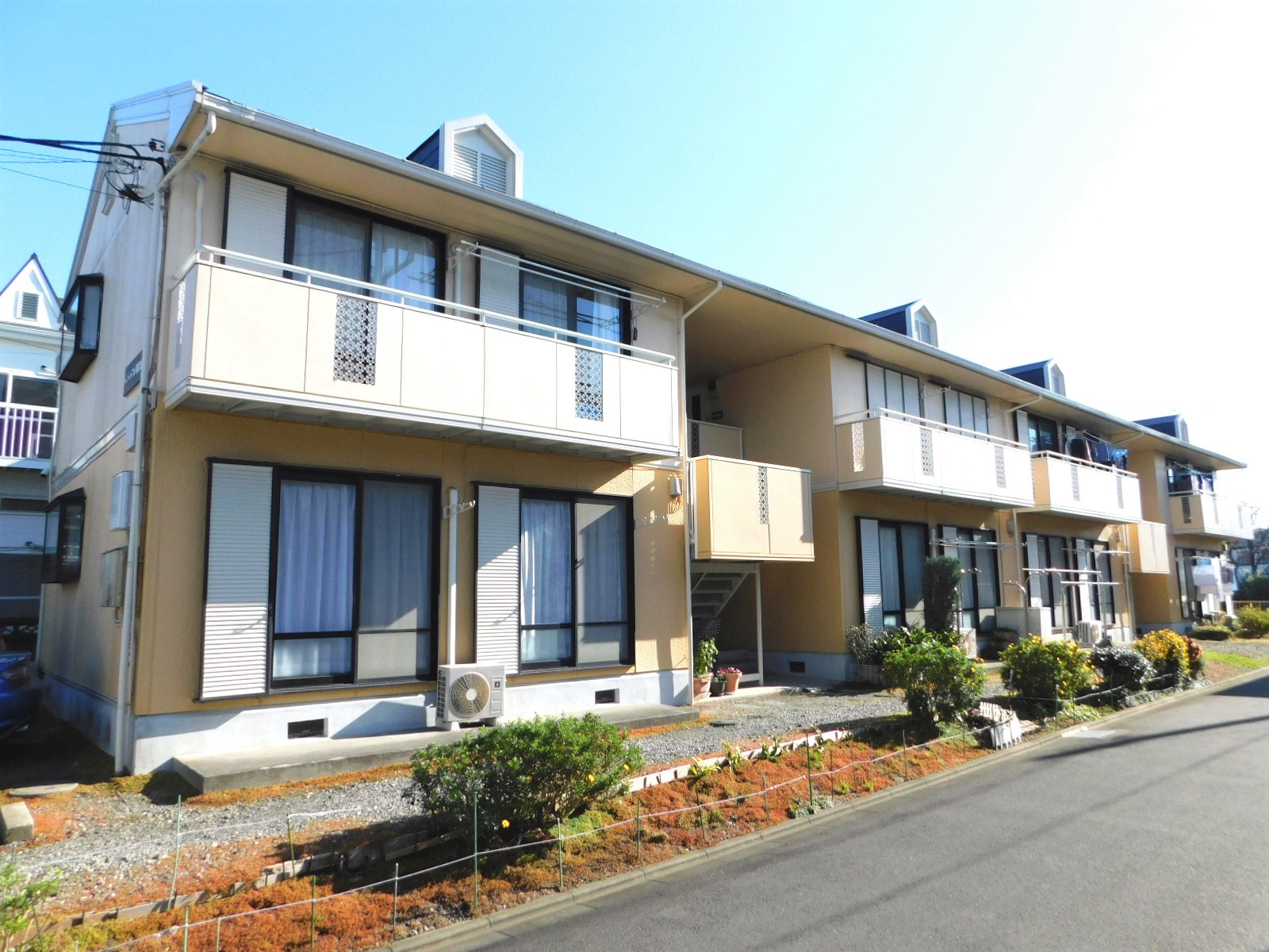 建物外観　２階角部屋！日当たり良好のお部屋です