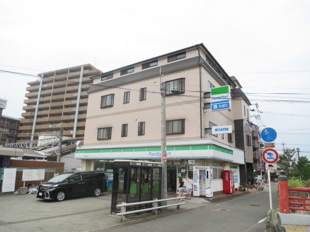 コンビニ　ファミリーマート中村野崎駅前店（コンビニ）まで148m