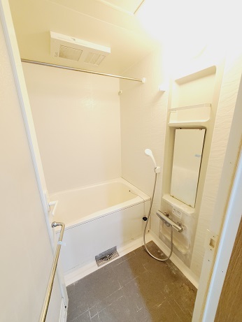 バス・シャワールーム　※室内クリーニング前の写真です