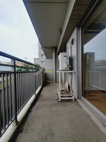 バルコニー　※室内クリーニング前の写真です