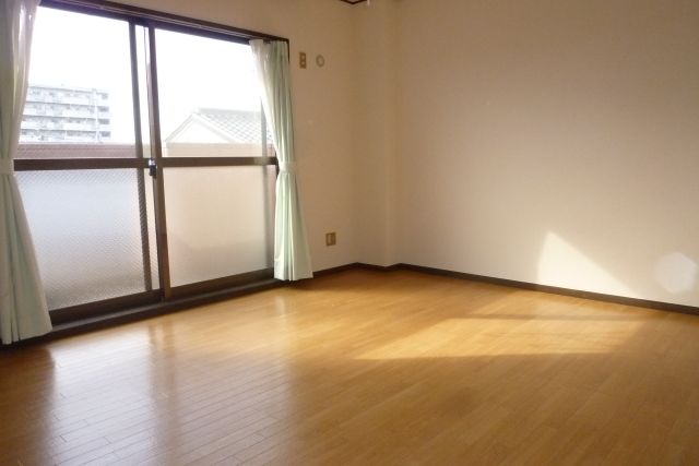 居室・リビング　居室空間広々