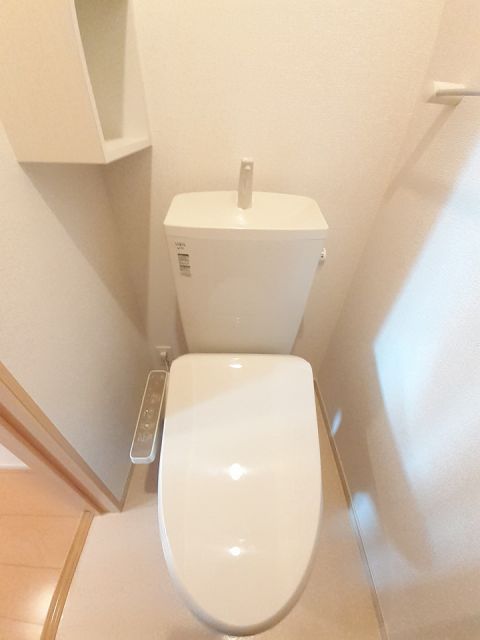 【津山市勝部のアパートのトイレ】
