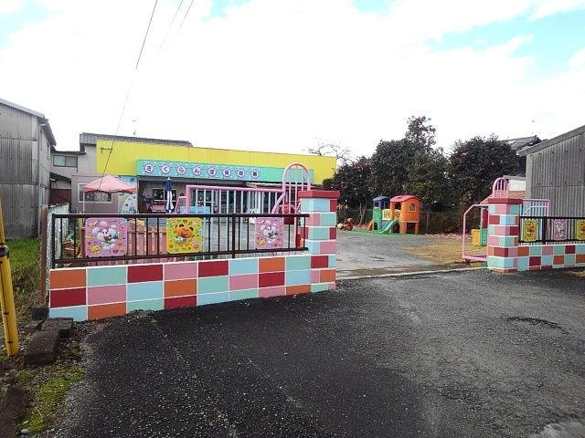 【八女市室岡のアパートの幼稚園・保育園】