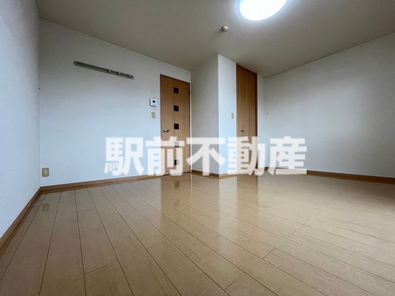 居室・リビング　※同物件別部屋の参考写真・現況優先