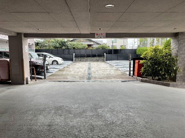 【ベレーサ本山の駐車場】