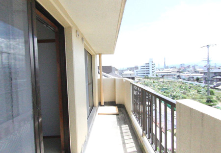 バルコニー　バルコニーがあります
