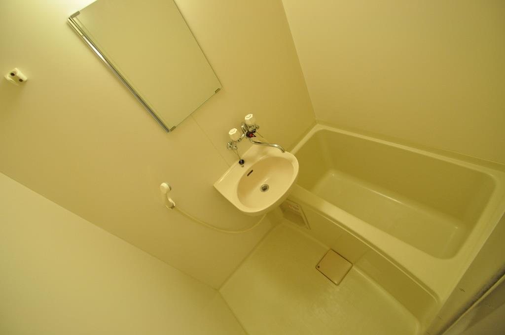 バス・シャワールーム　バス・トイレはもちろん別仕様