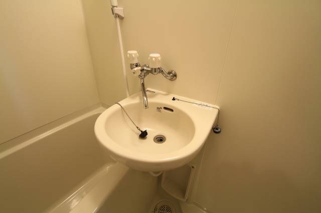 洗面設備　２０１号室の写真です