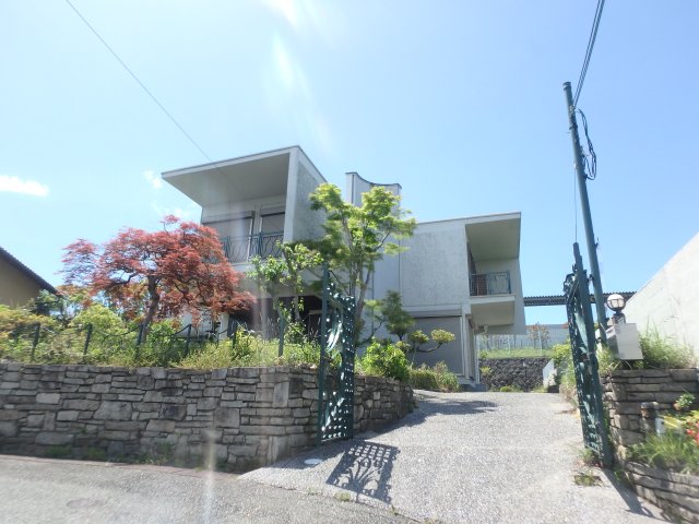 仁川百合野町貸家の建物外観