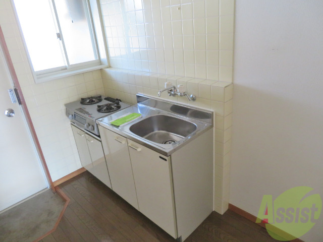 キッチン　シンプルなキッチンです。一人暮らしは最適ですね。