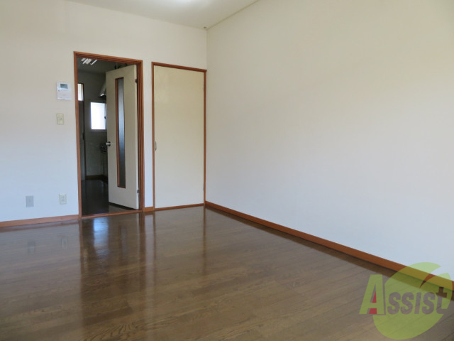 収納　収納スペースはコチラ。中が気になりますね～。