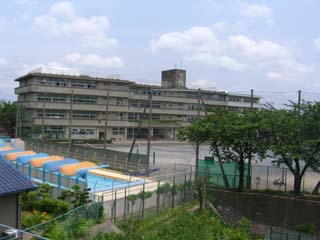 小学校　横浜市立都田西小学校（小学校）まで347m
