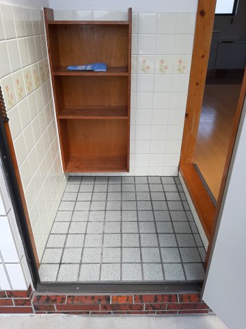 玄関　2021年4月撮影