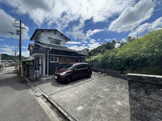 砥部町北川毛一戸建の建物外観