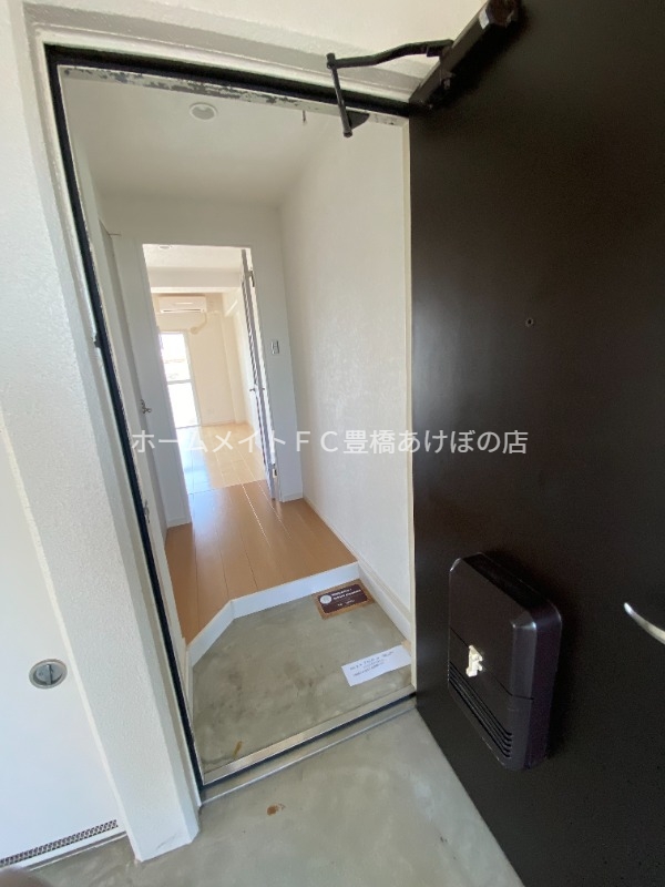 玄関　同型別部屋写真