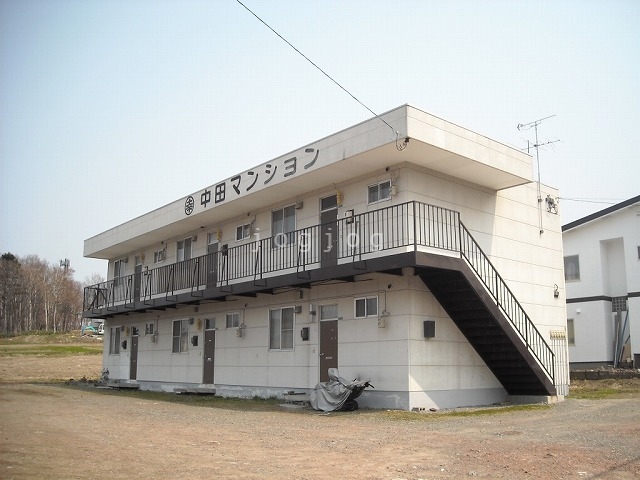 中田マンションの建物外観