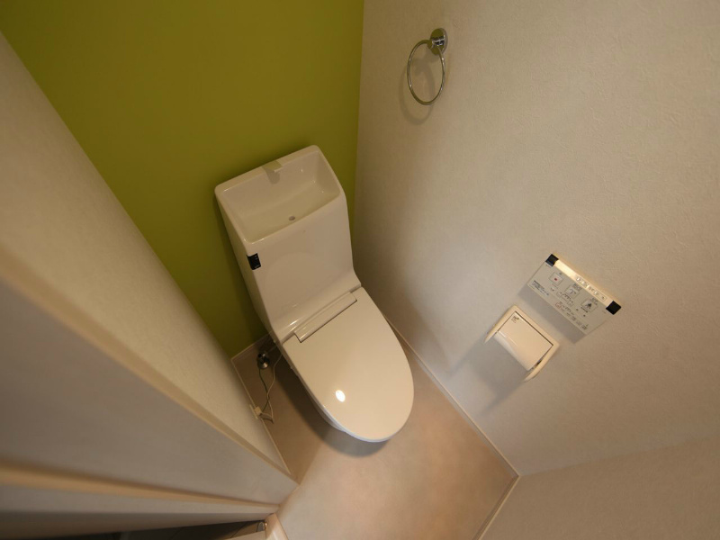 トイレ　温水洗浄暖房便座付トイレ