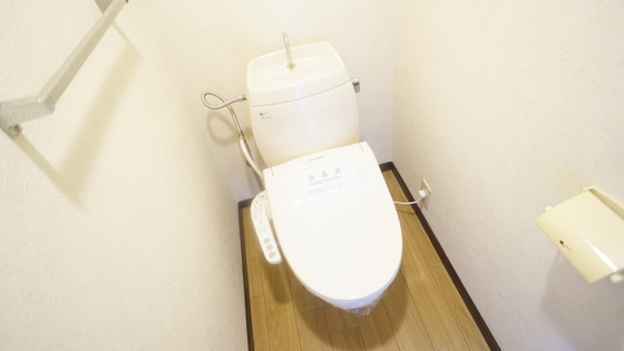 トイレ　シャワートイレ