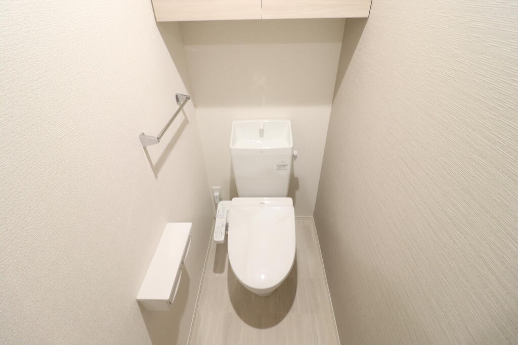 トイレ　温水洗浄便座完備☆