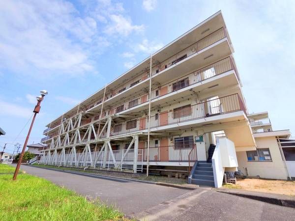 浜松市浜名区高畑のマンションの建物外観