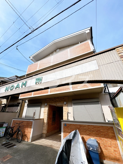 吹田市泉町のマンションの建物外観