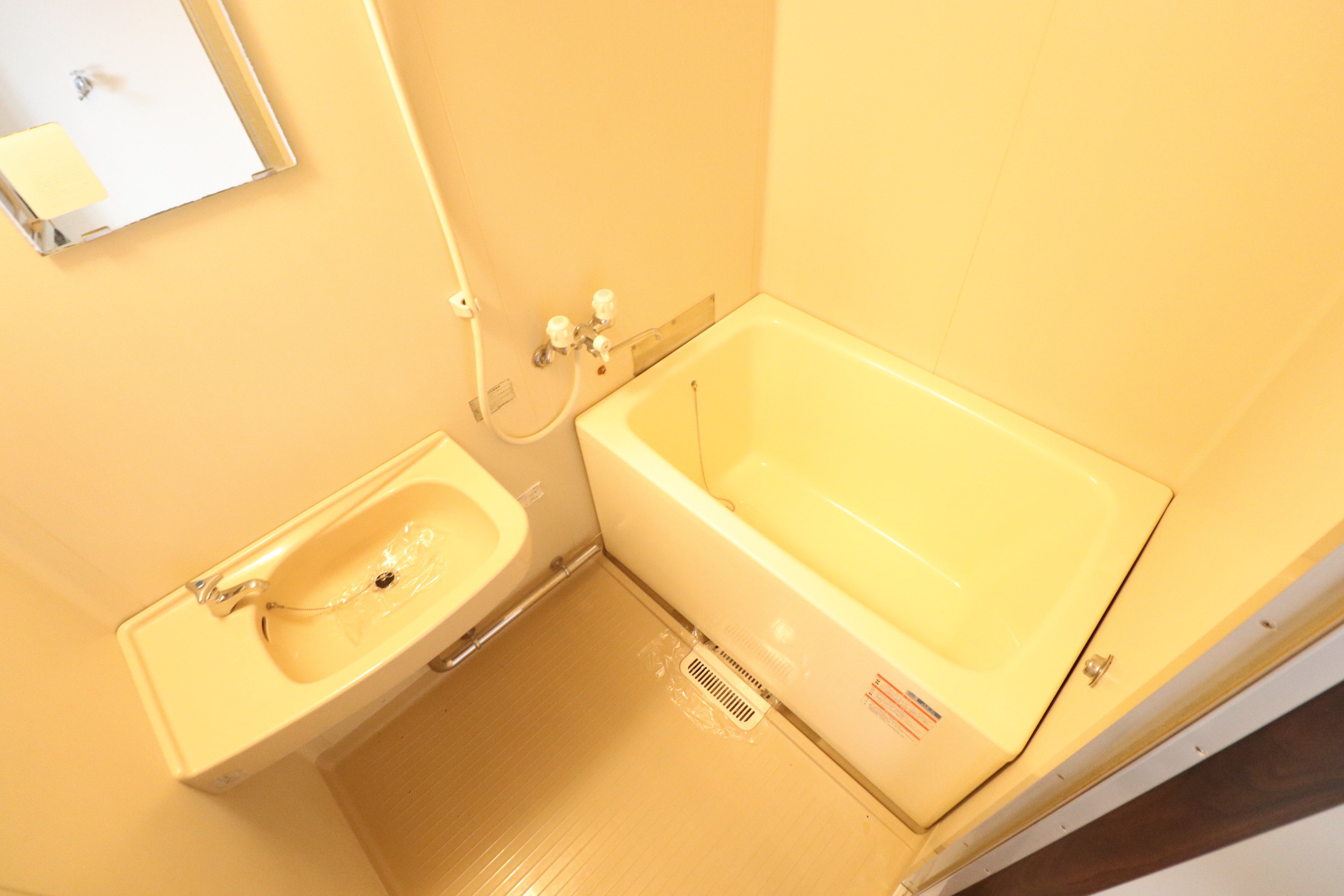 バス・シャワールーム　浴室です♪