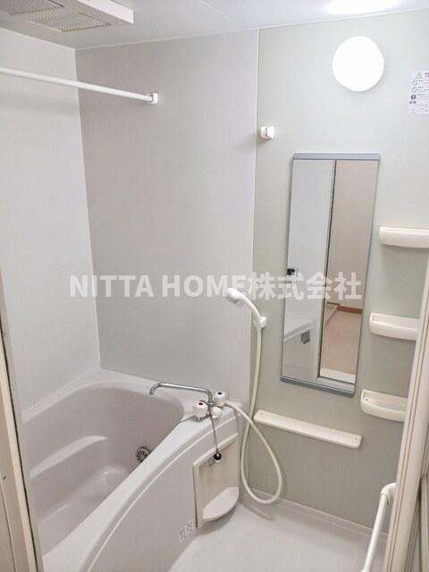 バス・シャワールーム　追い焚き機能・浴室乾燥機を設置済み◇