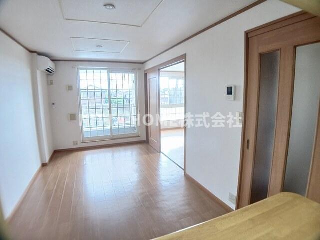 居室・リビング　リビングは１１．７帖あります(^^)