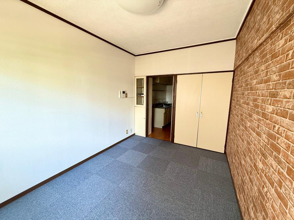 その他　洋室6帖♪明るい室内です♪