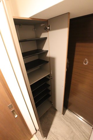 収納　シューズボックス