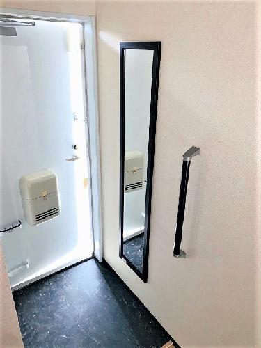 玄関　姿見