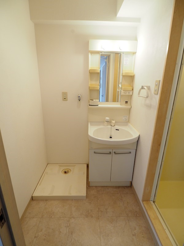 洗面設備　脱衣所あり。