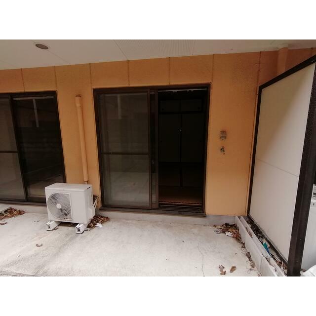 バルコニー　洗濯機置場（屋外）