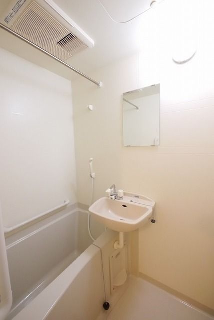 バス・シャワールーム　バスルーム