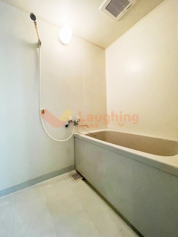 バス・シャワールーム　※別棟の写真になります