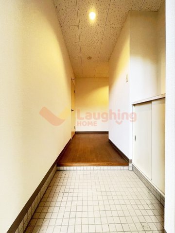 玄関　※別棟の写真になります