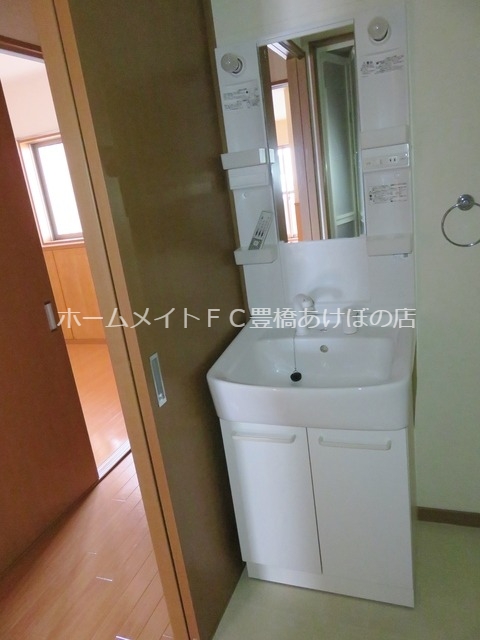 洗面設備　同型別部屋写真